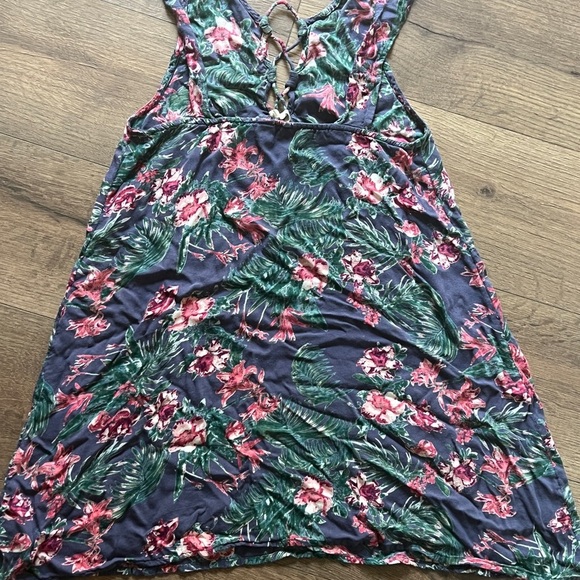 Roxy Dark Floral Patterned Fabric - Picture 2 of 6